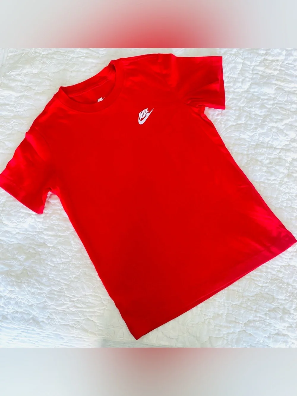 New👍🏽BOYS Nike Red T-Shirt SZ M (Y)